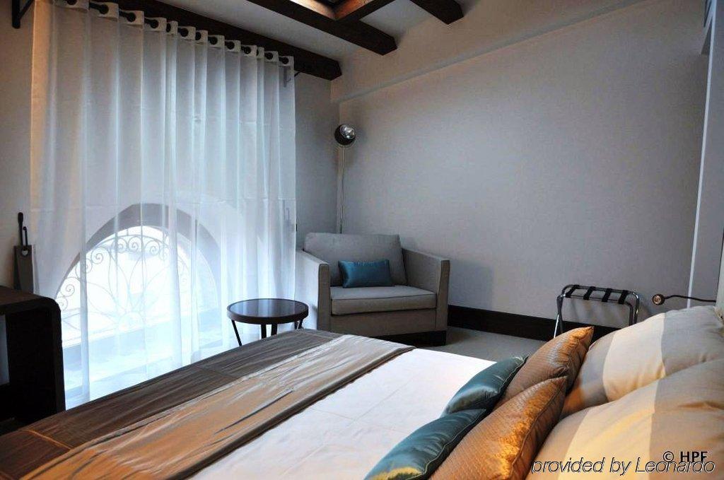 Hotel Palazzo Fortunato SantʼAgata di Militello Екстериор снимка